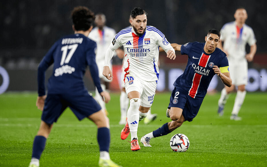 Short-Passing Around the Box in Ligue 1 2016/17 and the Risk of Counter-Attacks